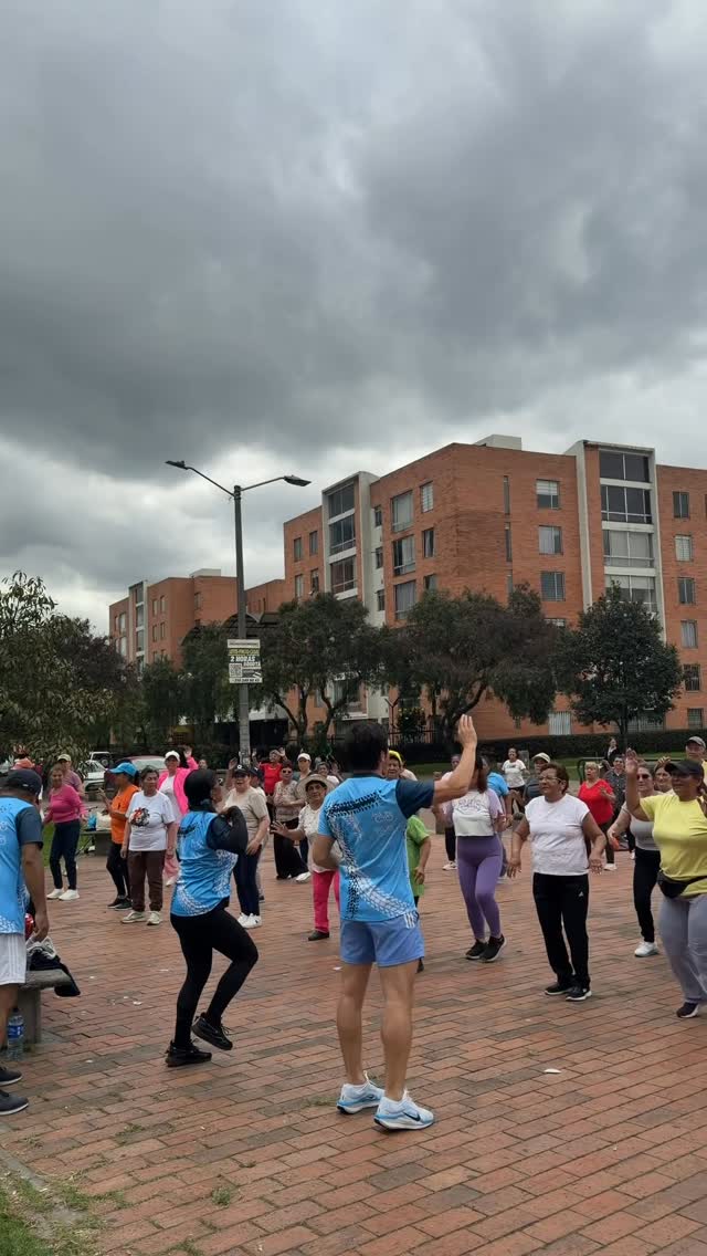 Grupo de danza de la fundación